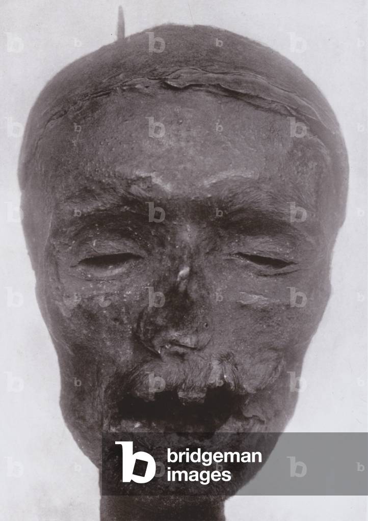 Oliver Cromwell's head (b/w photo)