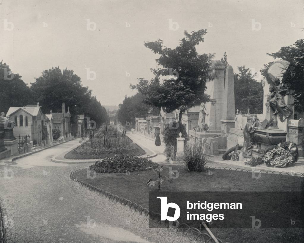 Paris: Principal Avenue in Pere-Lachaise Cemetery (b/w photo)