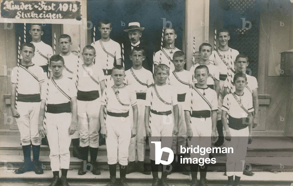 German sporting team, with teacher (b/w photo)