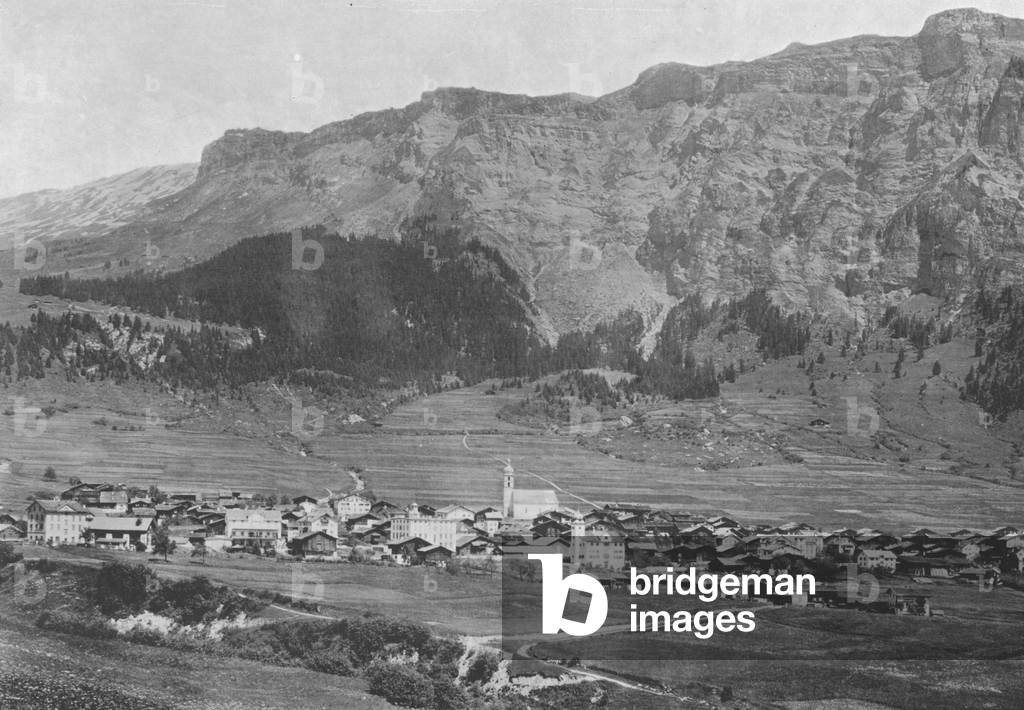Flims et le Flimserstein (b/w photo)