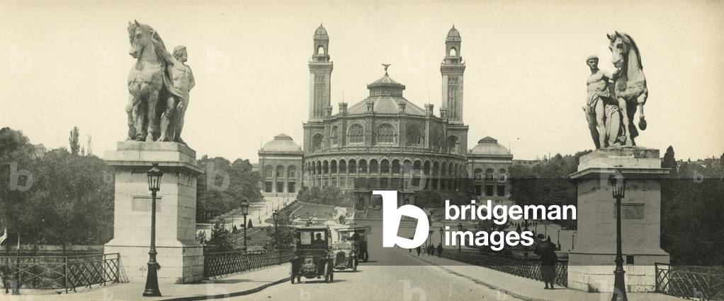 Paris, Le Palais du Trocadero et le Pont d'Iena, Trocadero Palace and Iena Bridge (b/w photo)