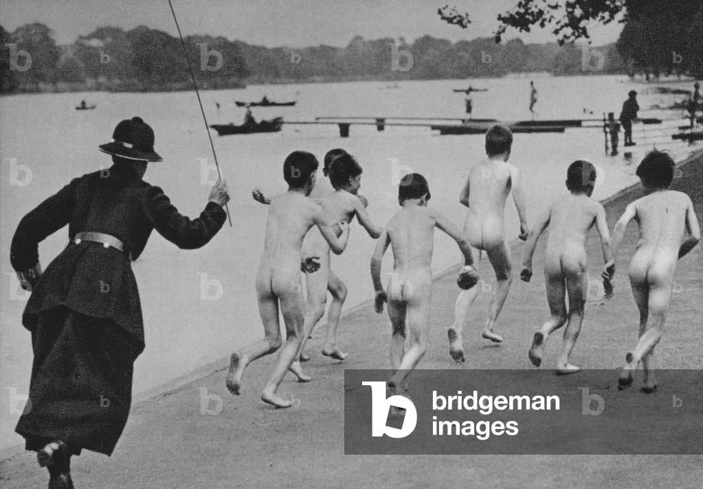 The ungentle shepherdess, A scene at the edge of the Serpentine in Hyde Park, London (b/w photo)