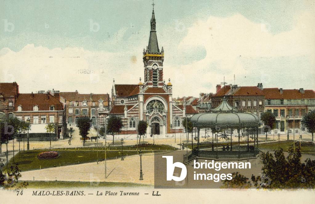 Place Turenne, Malo-les-Bains (colour photo)