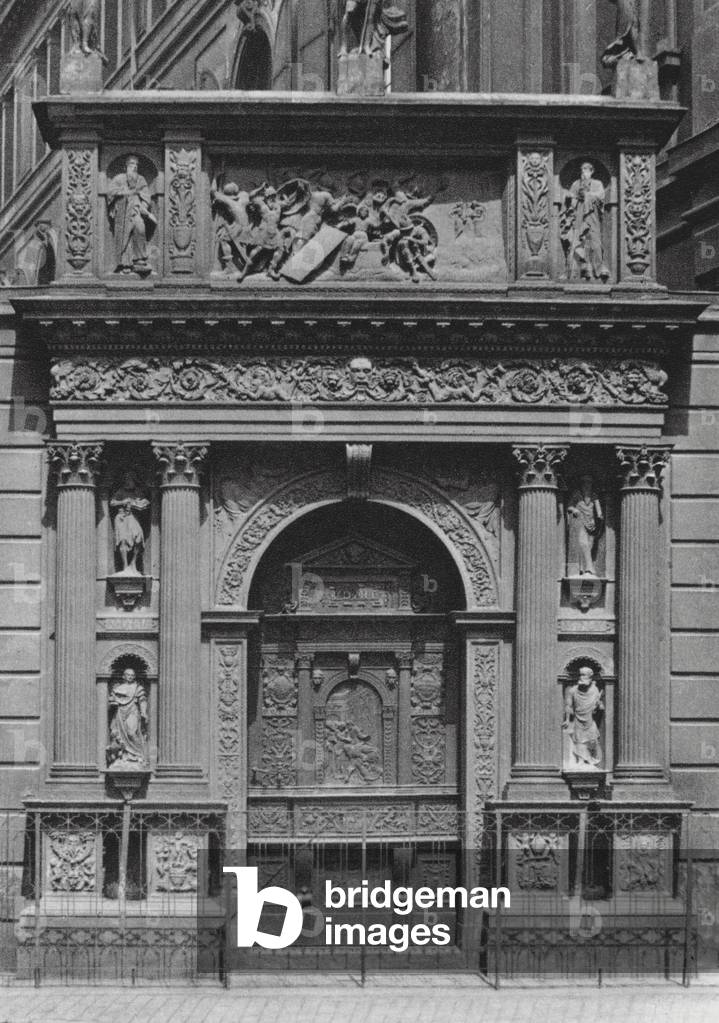 Dresden: The Gate of the Destroyed Court Chapel; Tor Der Ehemaligen Schlosskapelle (b/w photo)