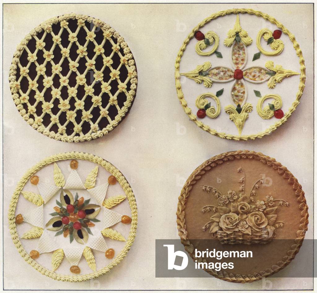 Butter cream decorations (photo)