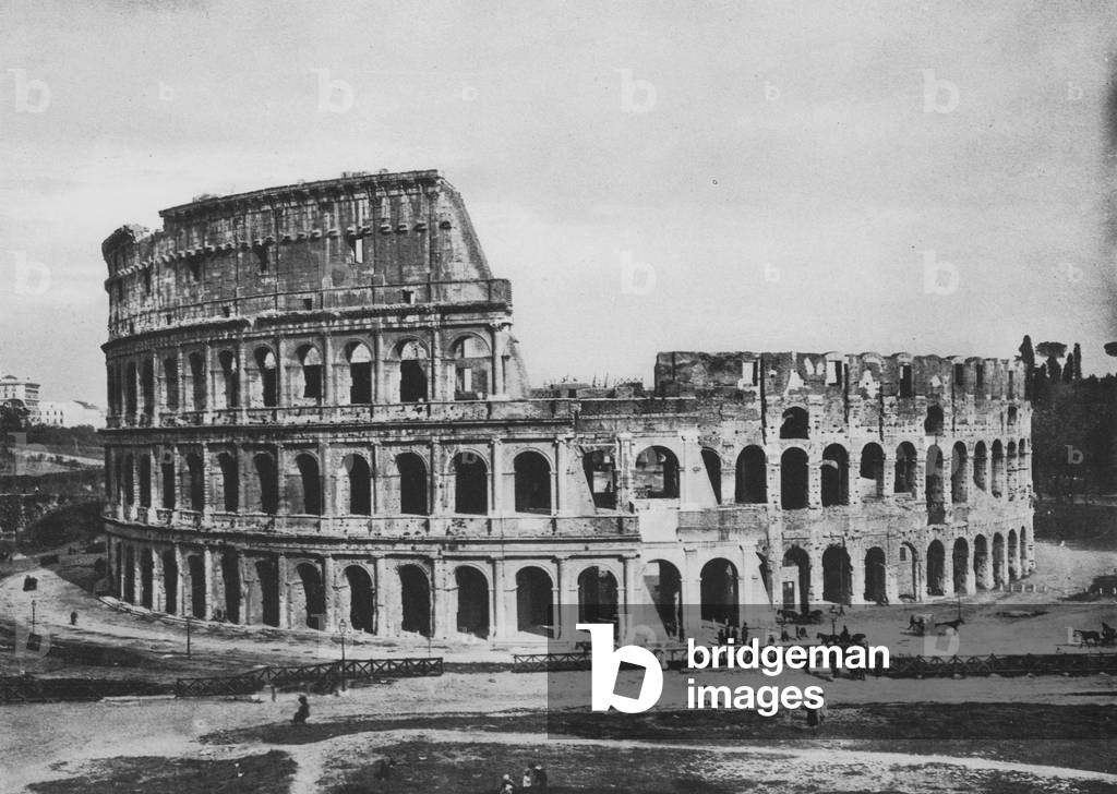 Roma / Rome: Il Colosseo a Anfiteatro Flavio, Esterno (b/w photo)