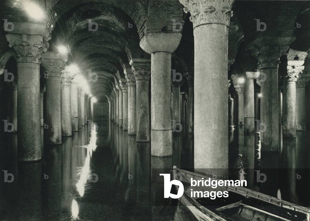 Istanbul: Binbirdirek, The Subterranean thousand and one columns, Cistern (b/w photo)