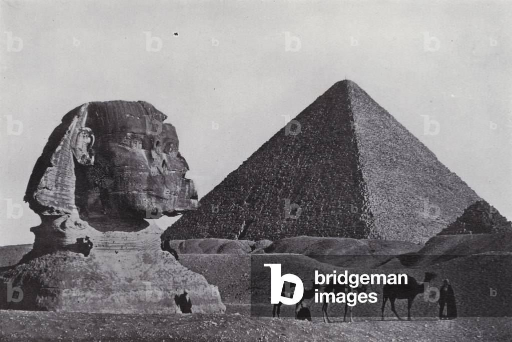 Egypt: The Great Pyramid of Cheops and the Sphynx (b/w photo)