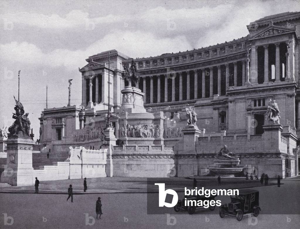 Monumento 'Vittorio Emanuele' (b/w photo)