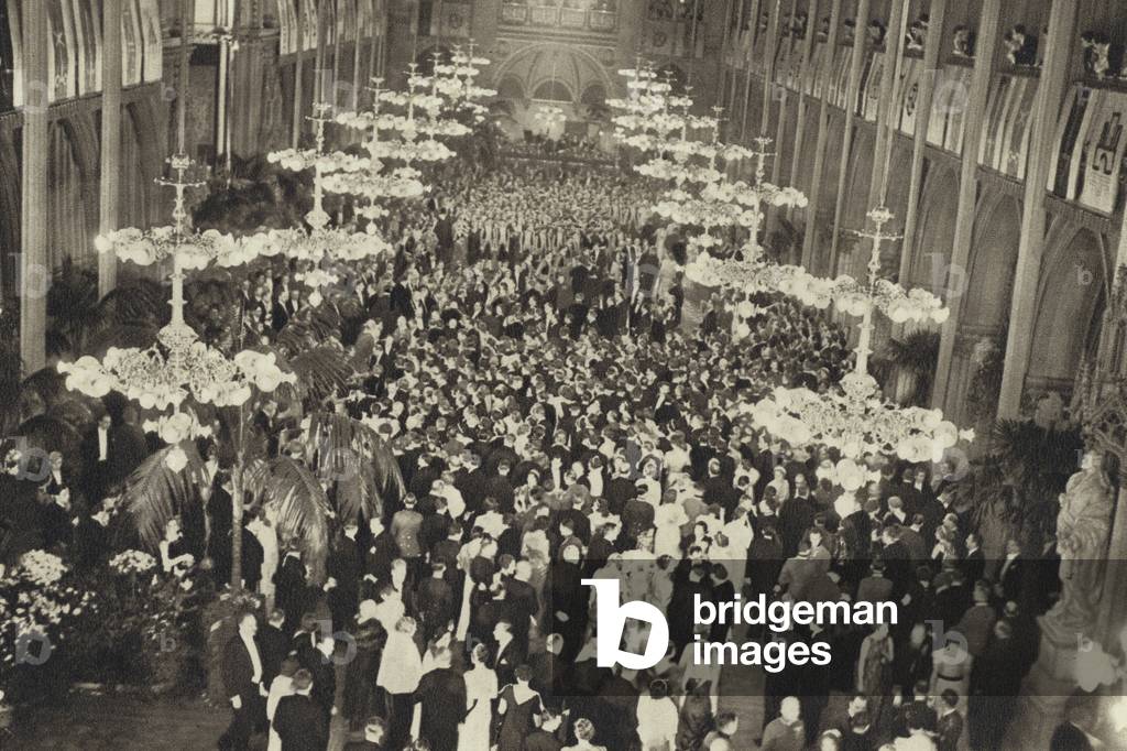 Town-Hall, Ball of the City of Vienna (b/w photo)