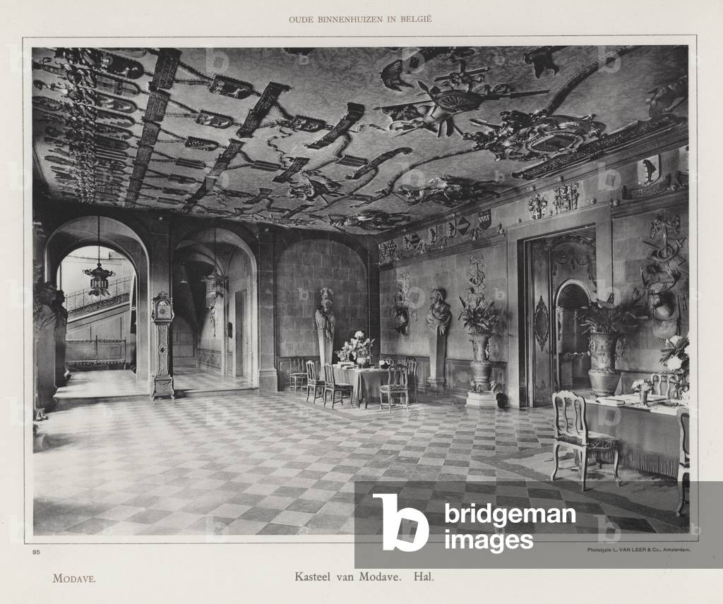 Modave, Kasteel van Modave, Hal (b/w photo)