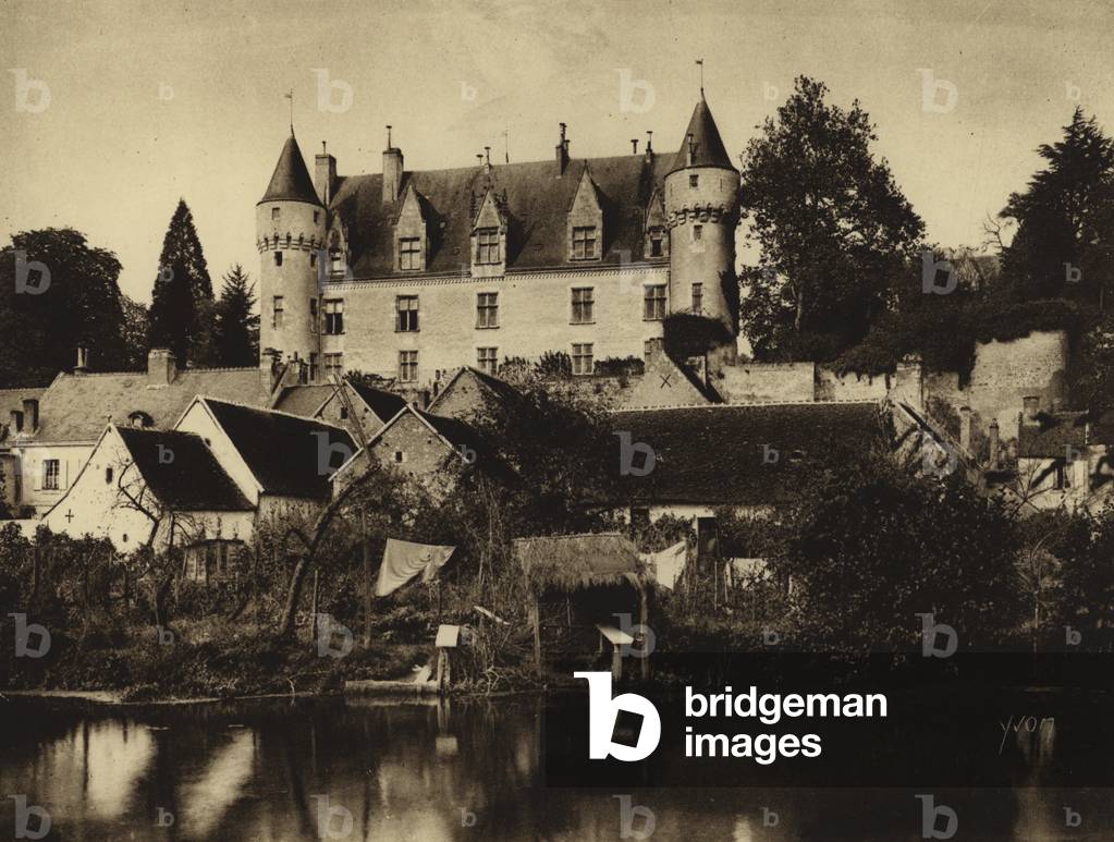 Chateau de Montresor (b/w photo)