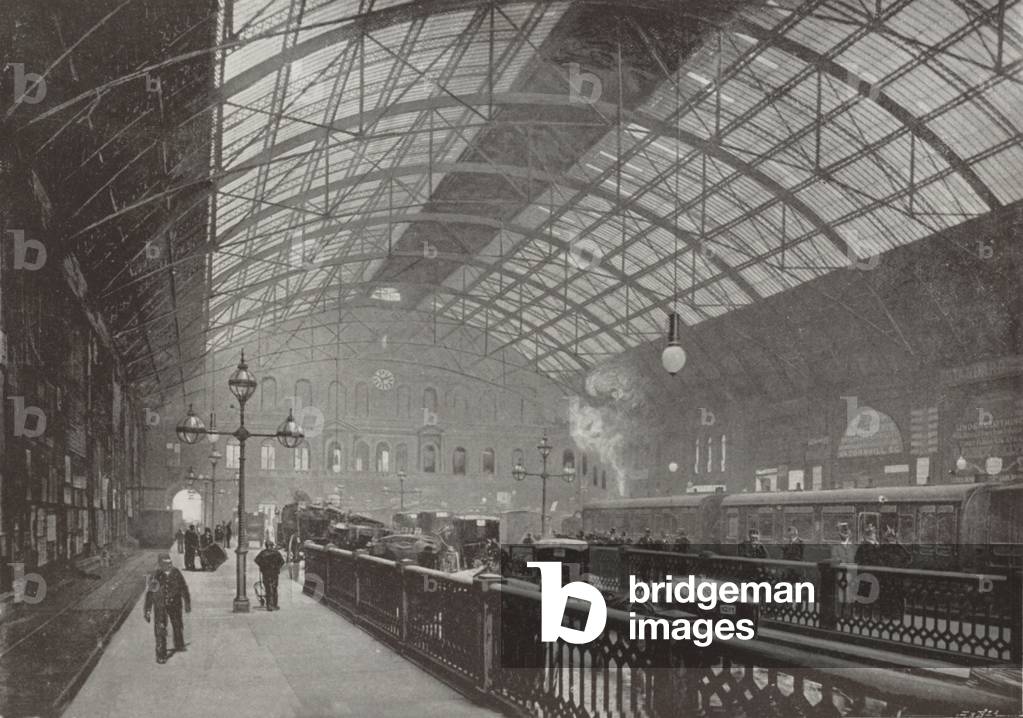 Interior of Charing Cross Station (b/w photo)