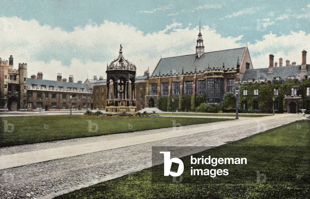 Trinity College, the Great Court (photo)