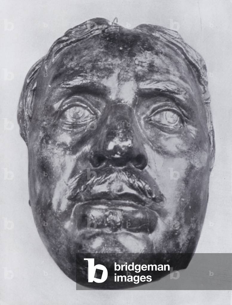 Life Mask of Cromwell at Chequers Court, Full face, somewhat inclined (b/w photo)