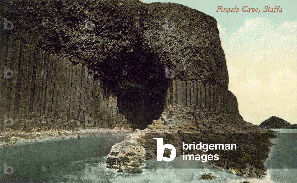 Fingals Cave, Staffa (colour photo)