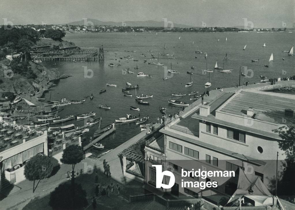 Istanbul: Moda koyu, Moda Bay (b/w photo)