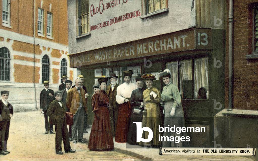 Tourists at the Old Curiosity Shop (colour photo)