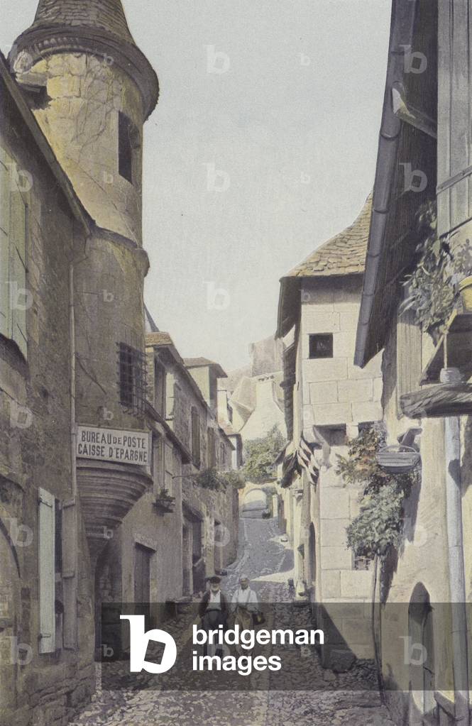 Turenne, Rue conduisant au Chateau (colour photo)