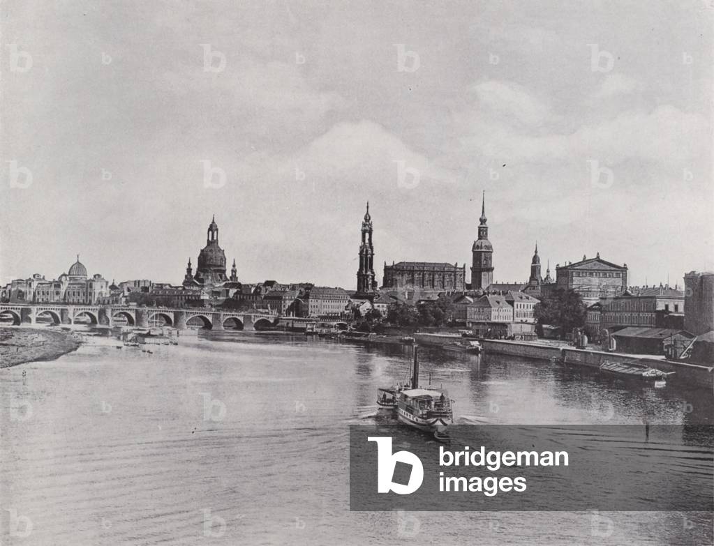 Altstadt von der Marienbrucke (b/w photo)