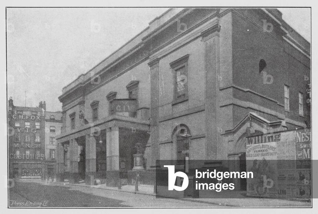 London: Theatre Royal, Drury Lane (b/w photo)