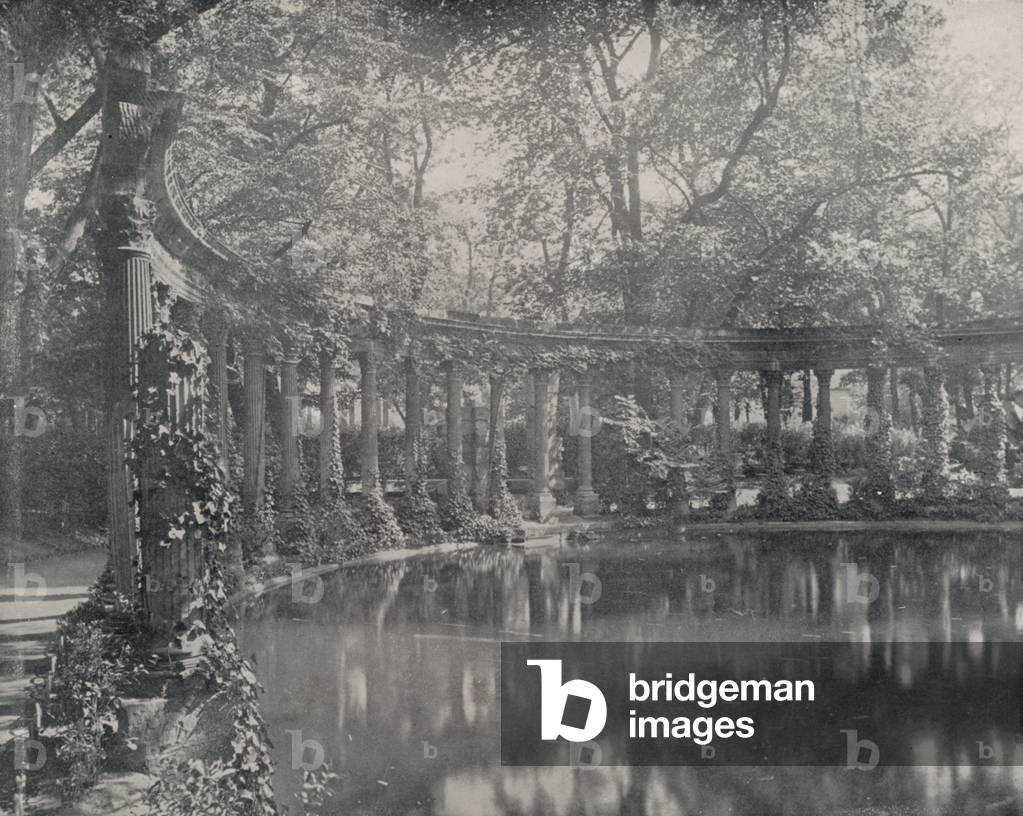 Paris: Corinthian Colonnade in the Park Monceau (b/w photo)