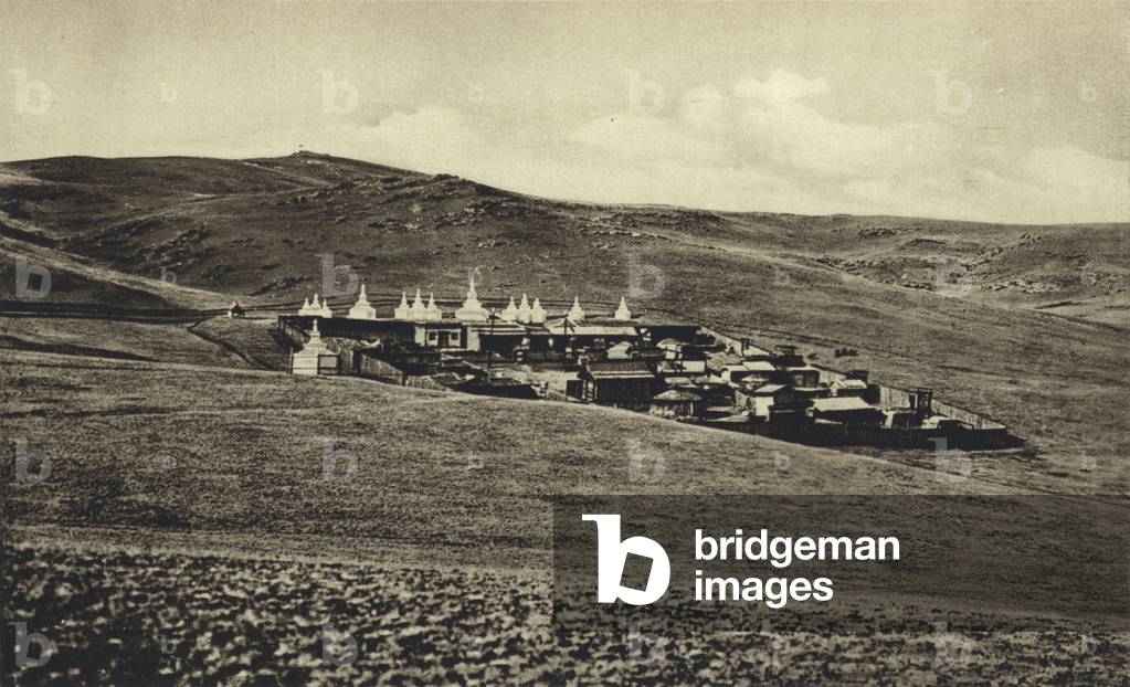 China, Gobi Desert, Monastery Sain Nogen Kure (b/w photo)