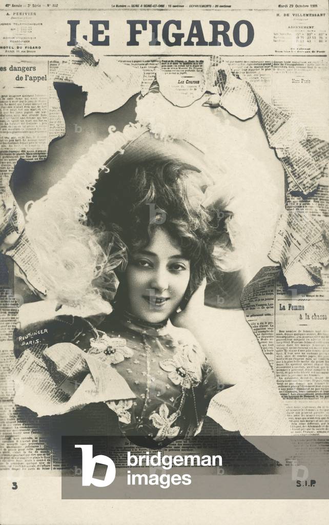 Le Figaro (b/w photo)