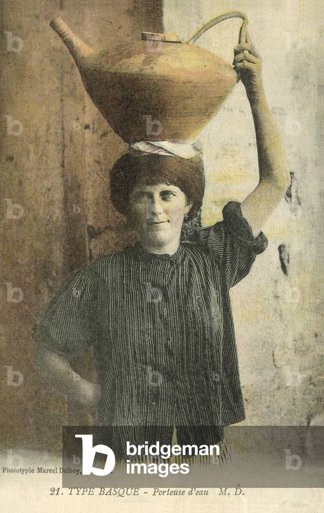 Type Basque, Porteuse D'Eau (colour photo)