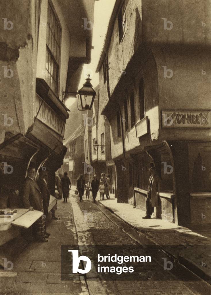 York: The Shambles (b/w photo)