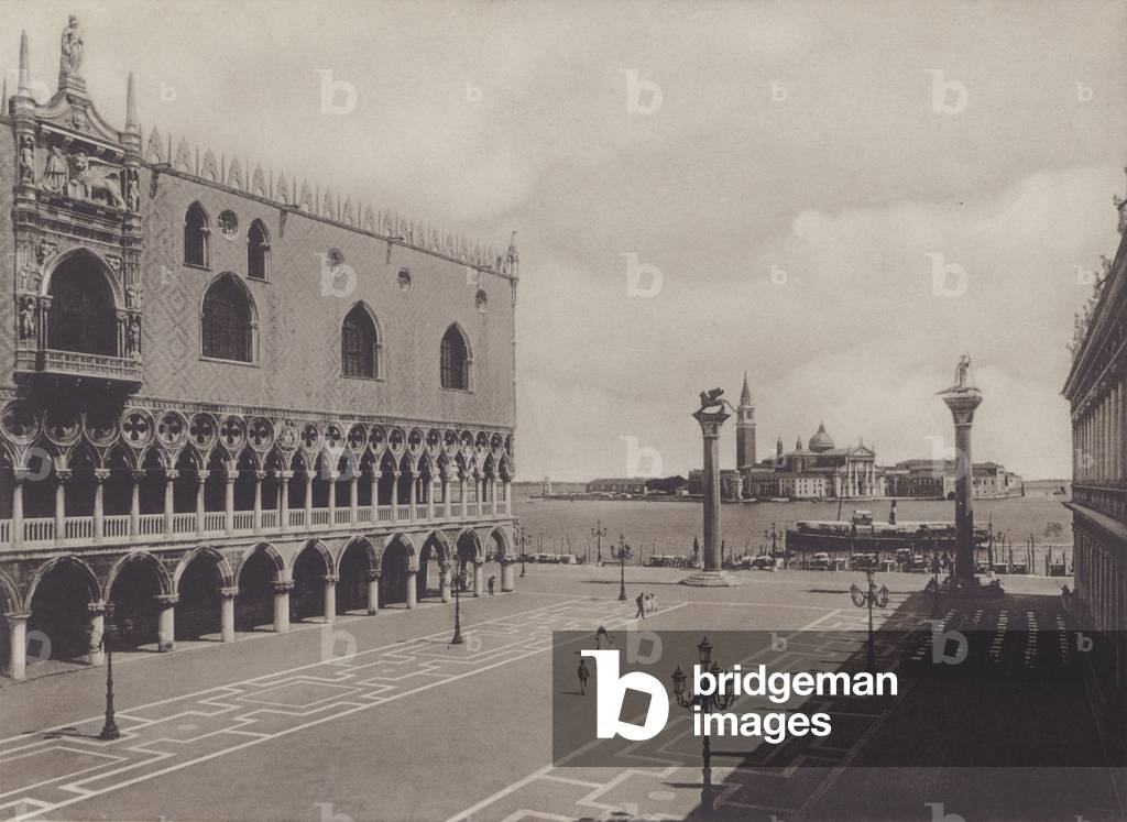 Piazzetta (b/w photo)