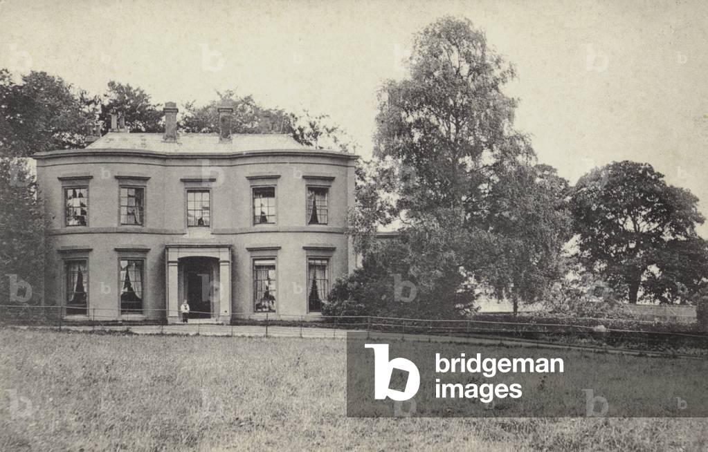 Country house (b/w photo)