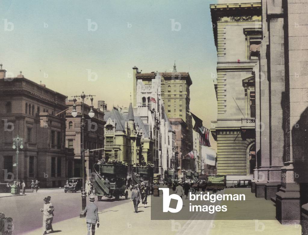 New York: Vanderbilt Mansions; St Thomas Church; Fifth Avenue (photo)