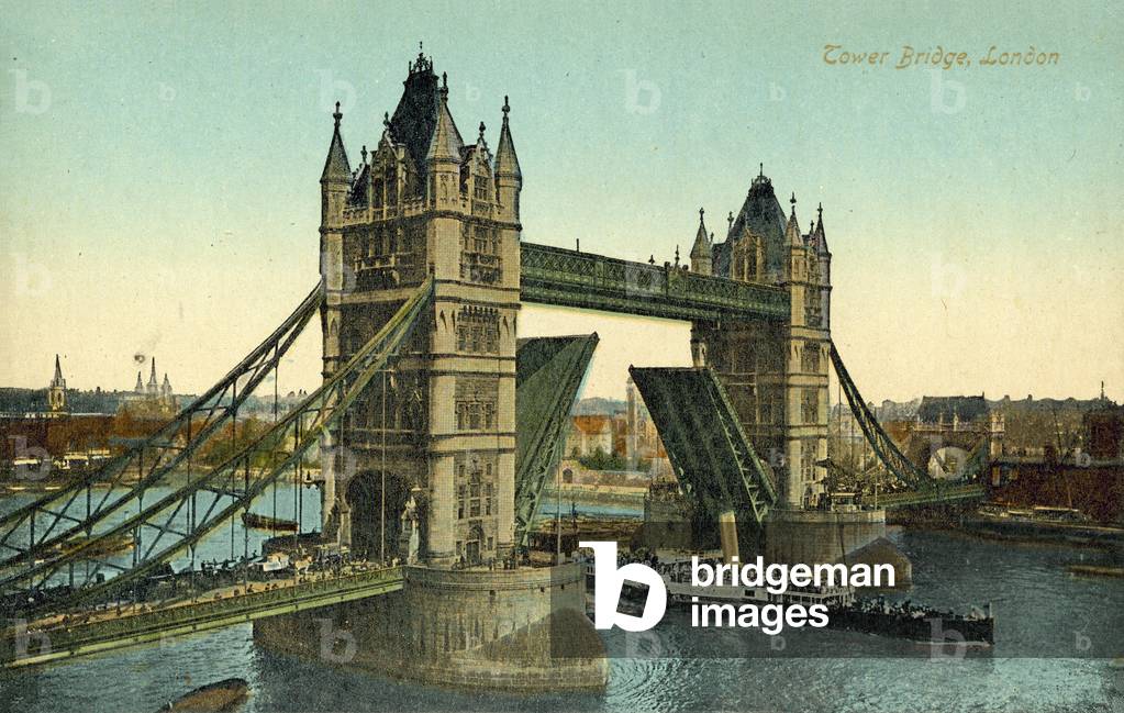 Tower Bridge, London (colour photo)