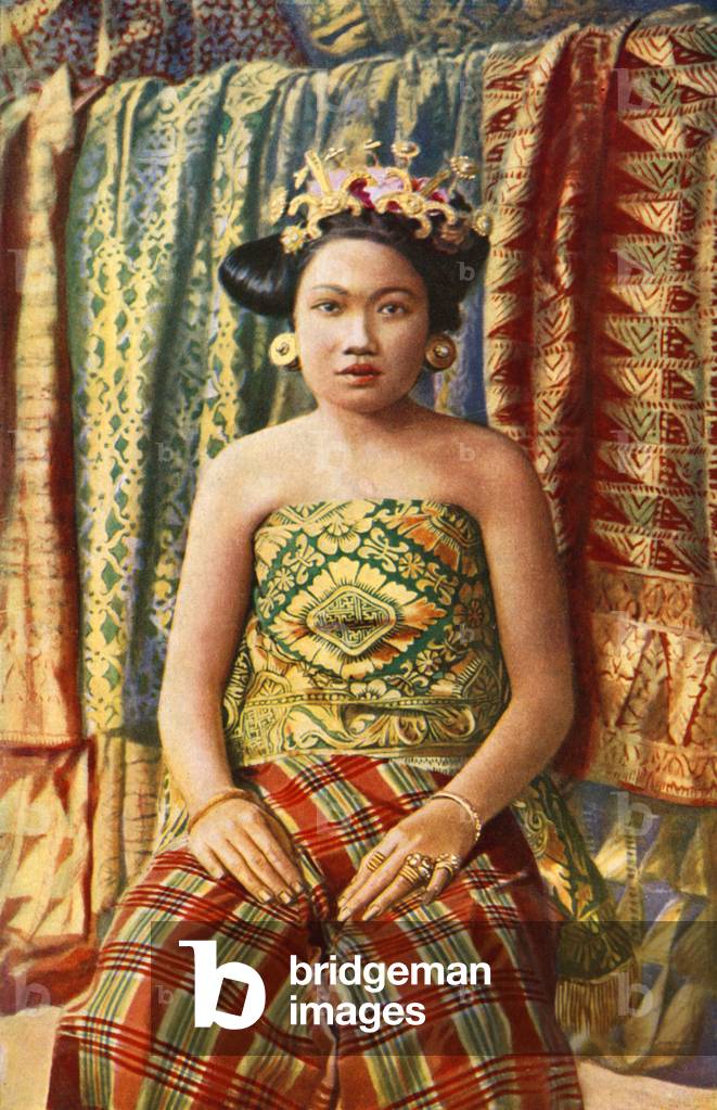 Balinese girl (colour photo)