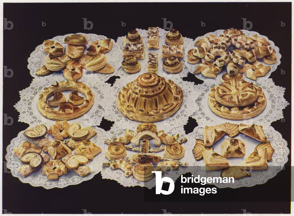 Puff paste pastries (photo)