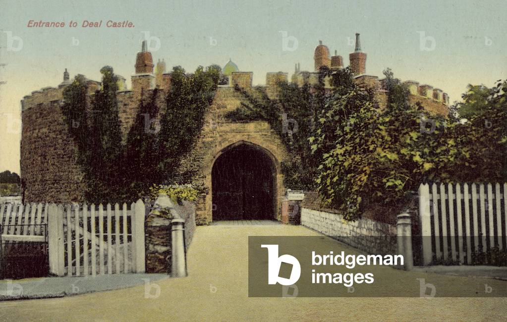 Deal Castle, entrance (colour photo)
