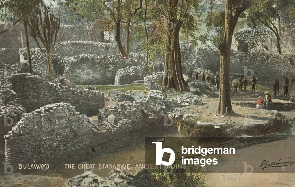 Ancient ruins of Great Zimbabwe (photo)