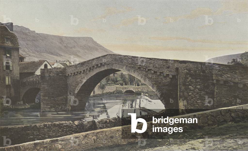 Mende, Pont Notre-Dame, sur le Lot (colour photo)