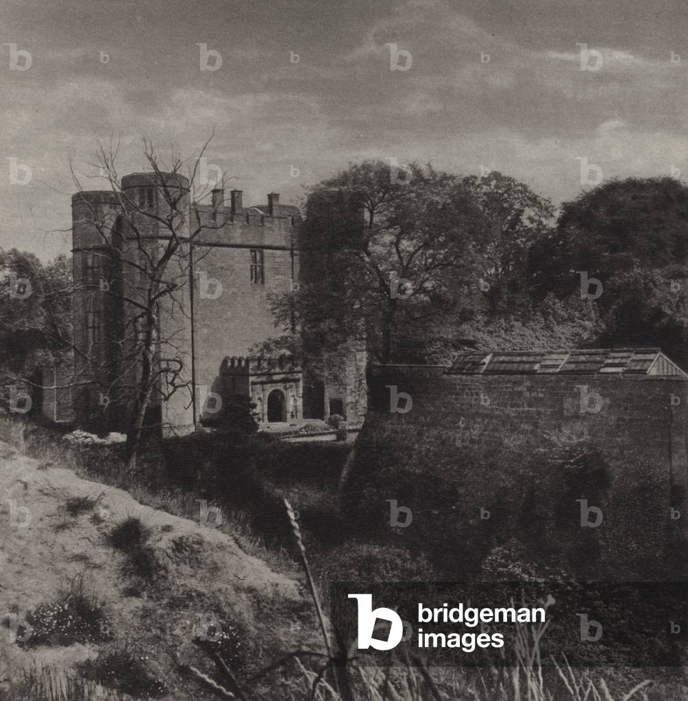 The Gatehouse, Kenilworth (b/w photo)