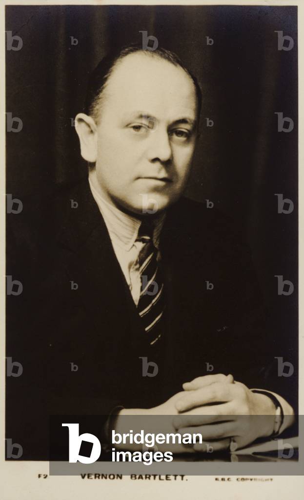 Vernon Bartlett (b/w photo)