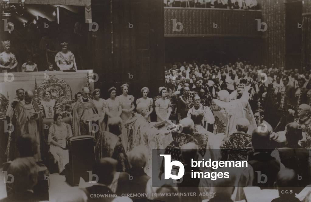 Crowning ceremony in Westminster Abbey (b/w photo)