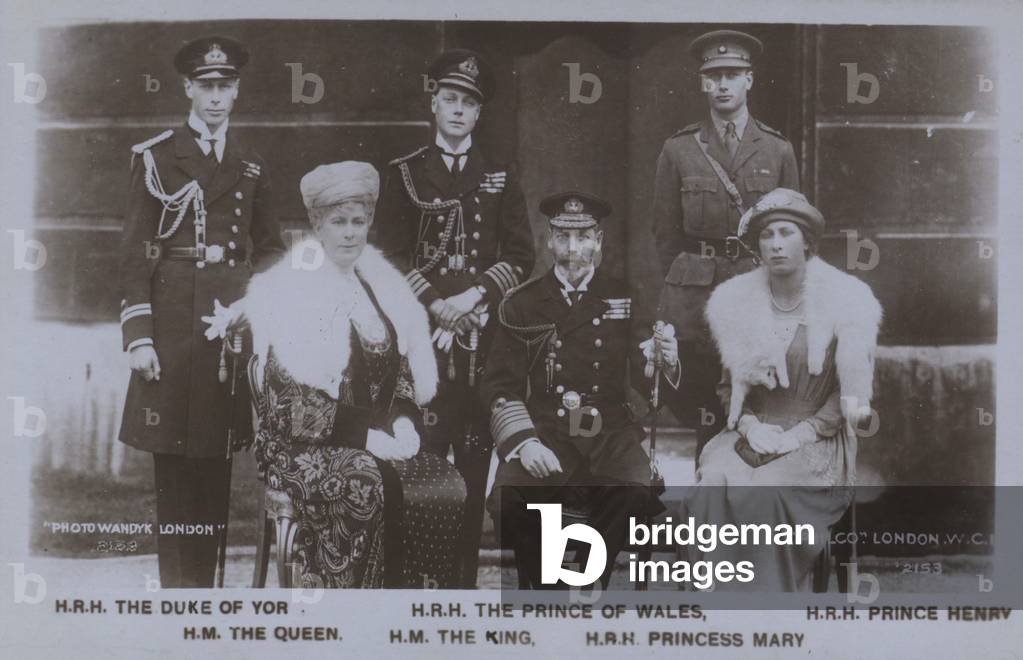 HRH The Duke of York, HRH The Prince of Wales, HRH Prince Henry, HM The Queen, HM The King, HRH Princess Mary (b/w photo)