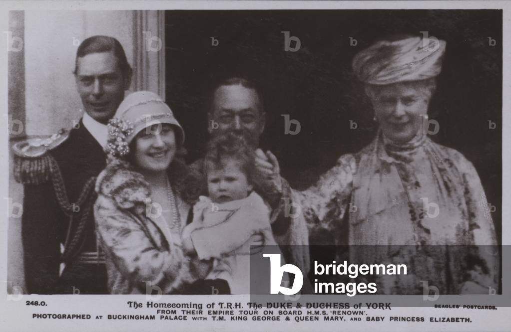 The Homecoming of TRH The Duke and Duchess of York (b/w photo)