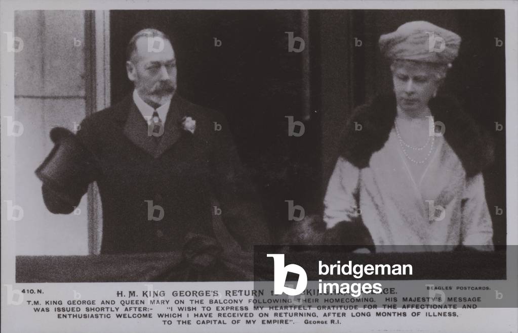 HM King George's return to Buckingham Palace (b/w photo)
