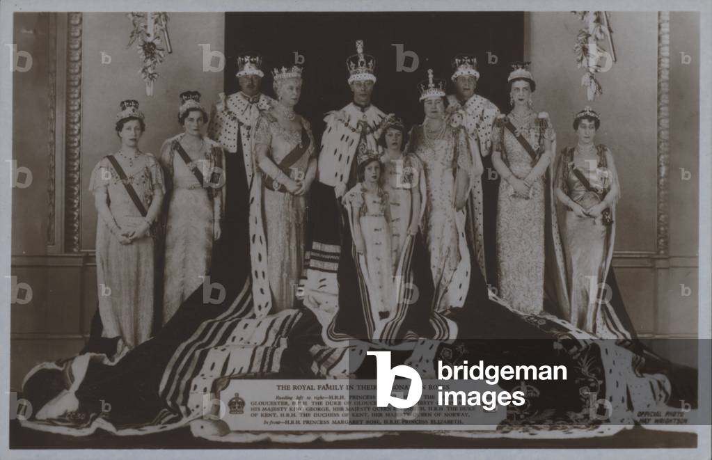 The royal family in their coronation robes (b/w photo)