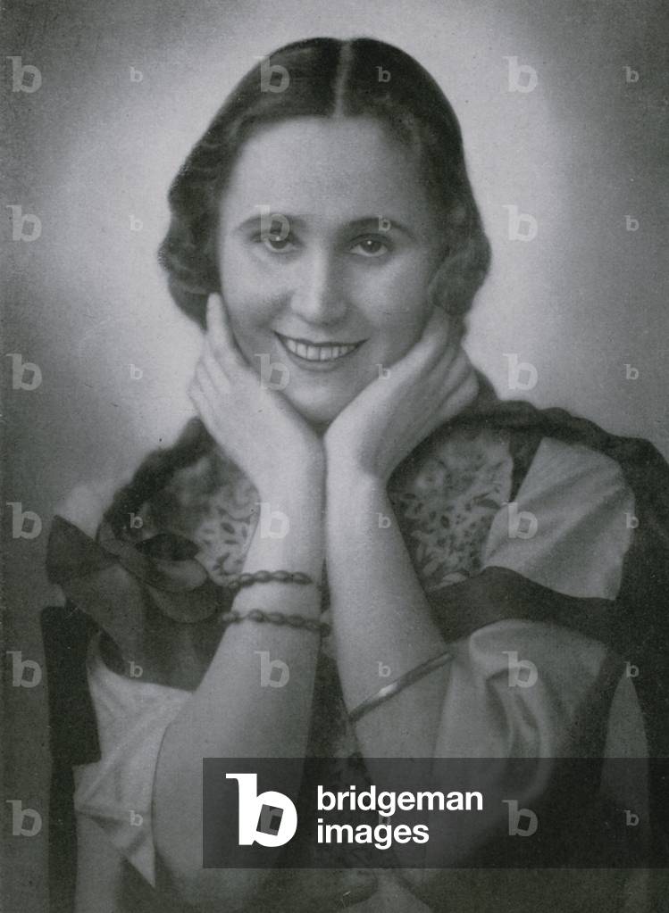Grete Wiesenthal (b/w photo)