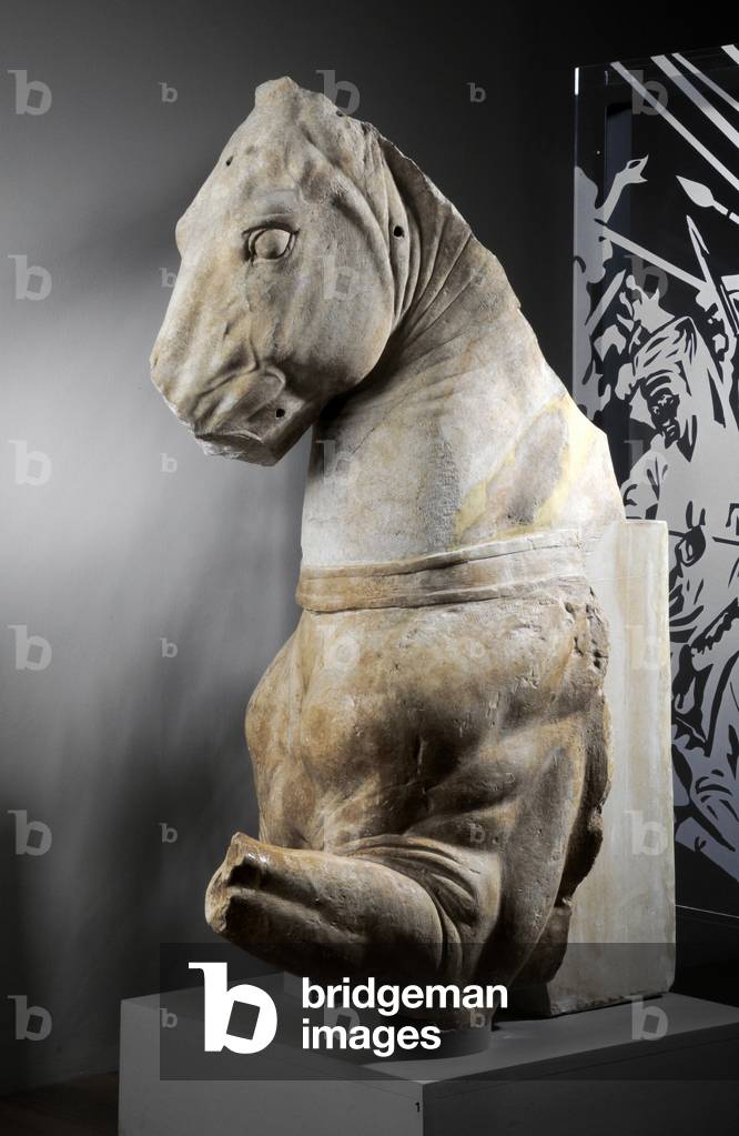 Front part of a horse, c.75-25 BC (marble)