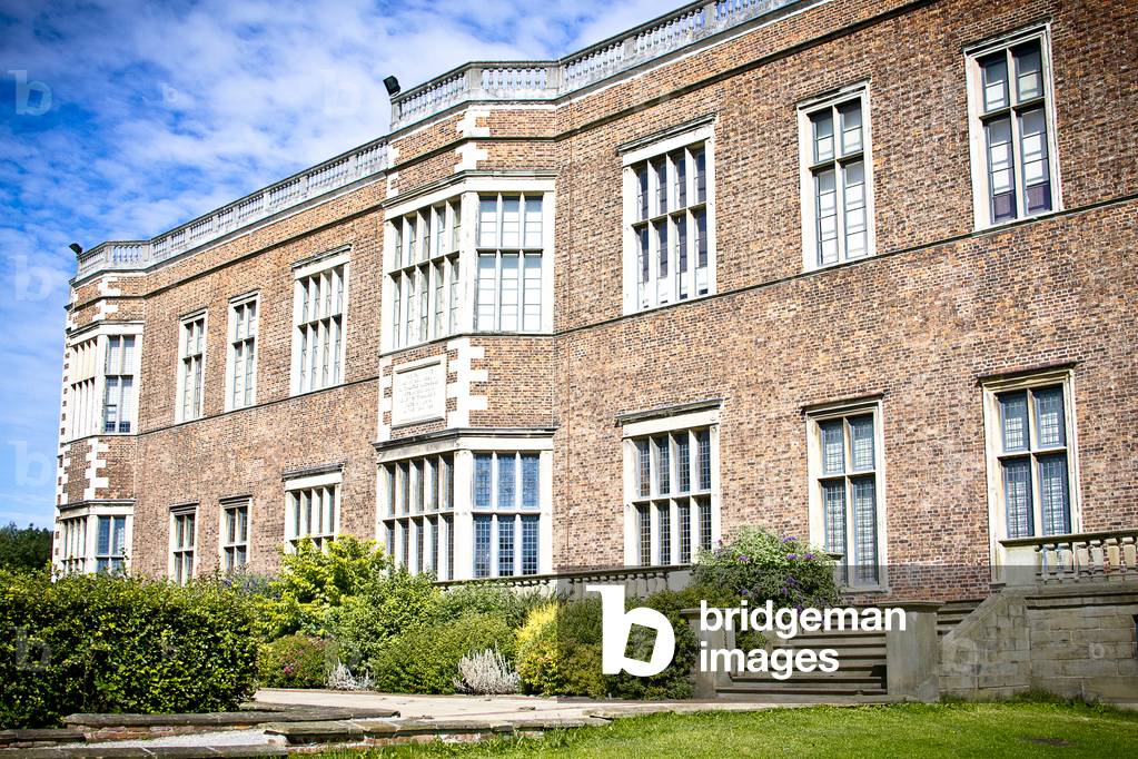 Exterior of Temple Newsam House (photo)