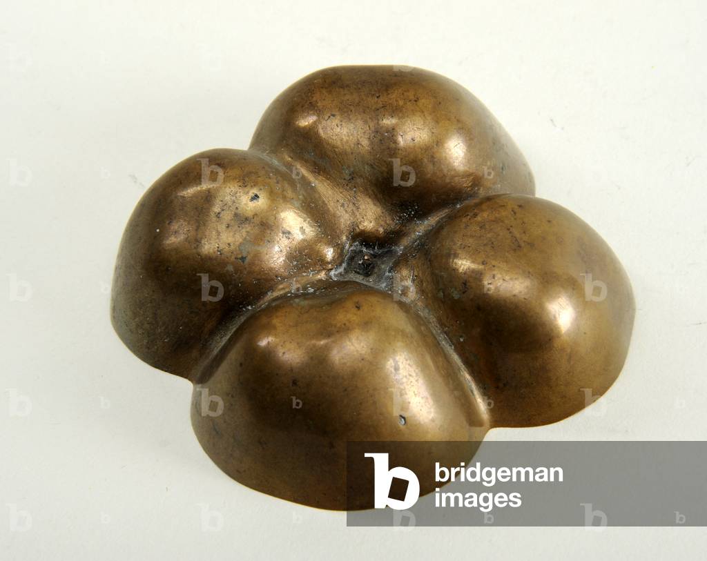 Fusione del fondo di un pepe (bronzo)